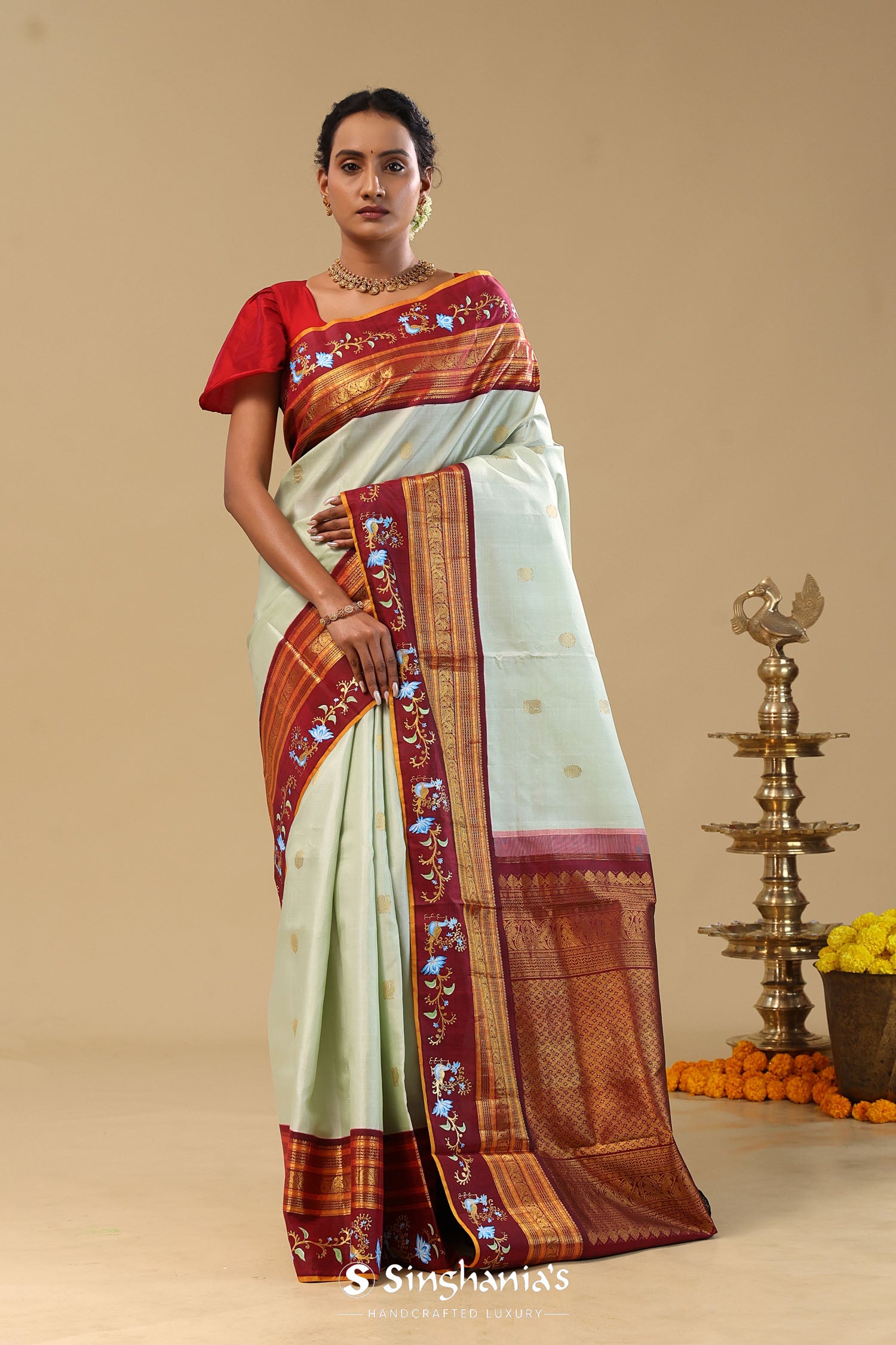 Pale Green Kanjivaram Silk Saree With Contrast Border