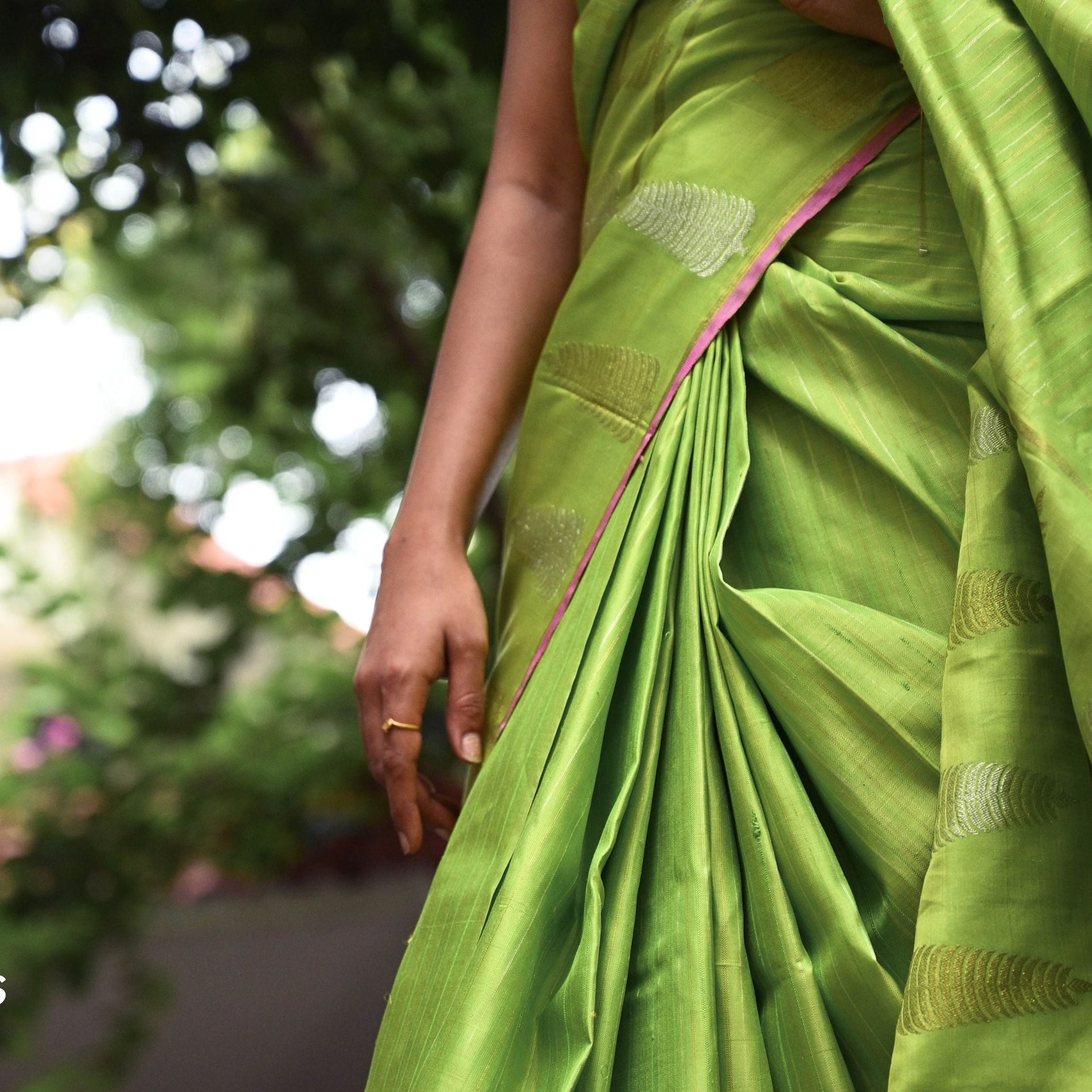 How Are Sarees Designed?