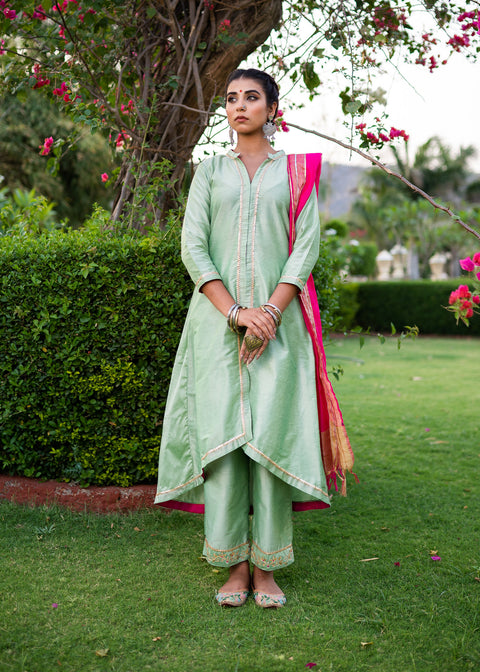 <img> Green And Pink Cotton Kurta Set With Hand Embroidery