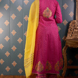 Pink Butti Chandary With Block Print Kurti Set