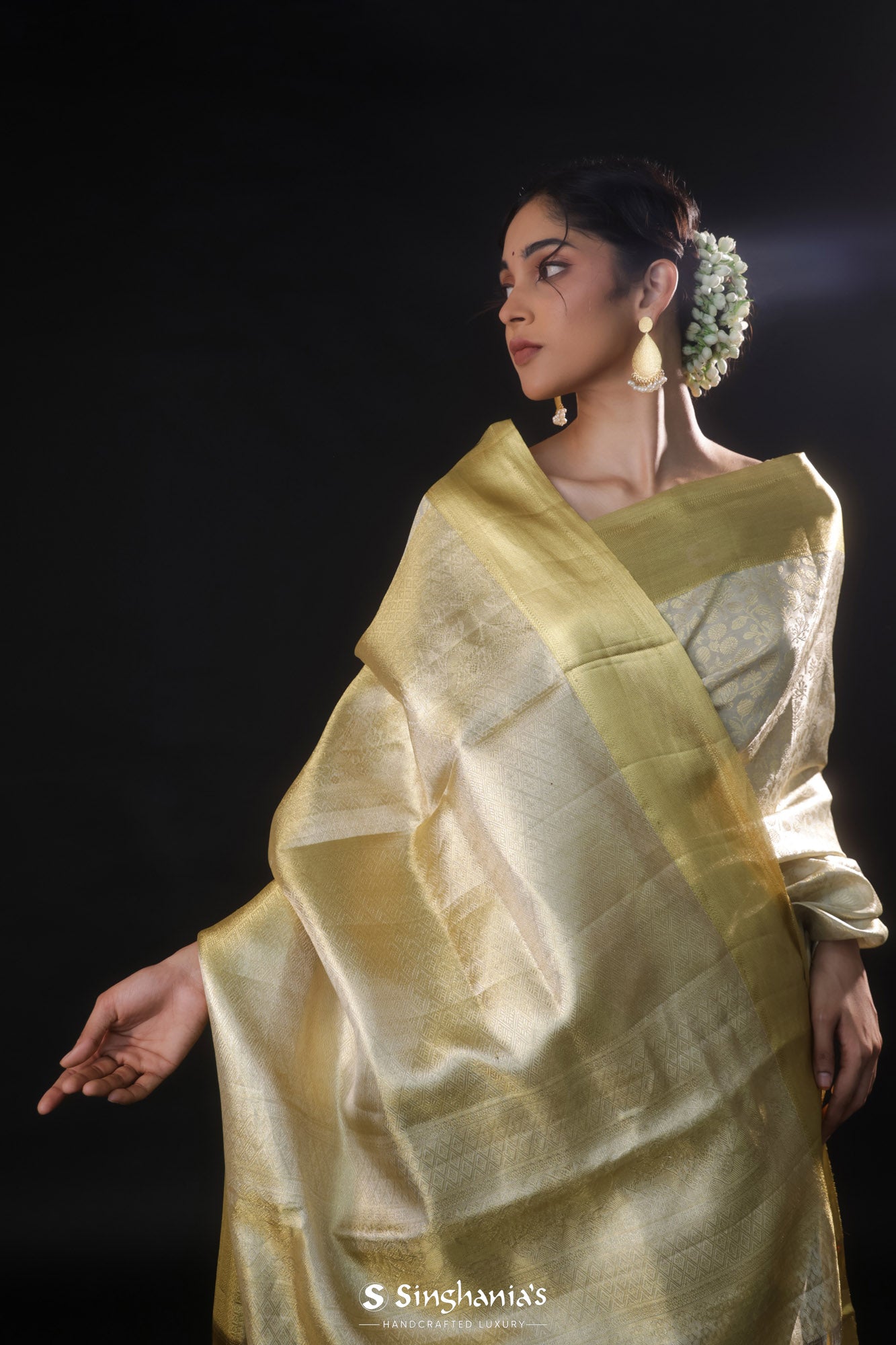 Pastel Off-White Tissue Kanjivaram Silk Saree With Jaal Weaving