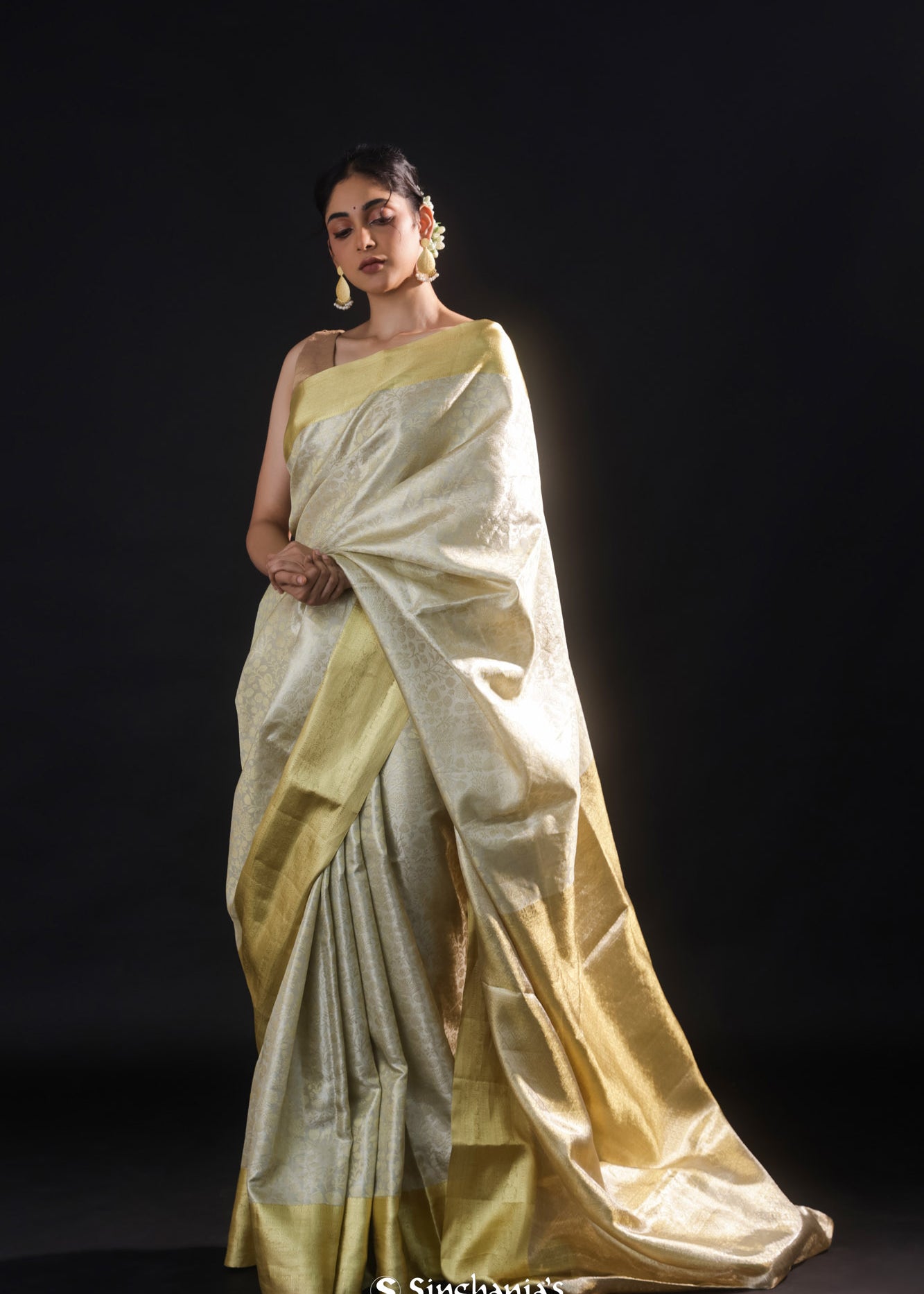 Pastel Off-White Tissue Kanjivaram Silk Saree With Jaal Weaving