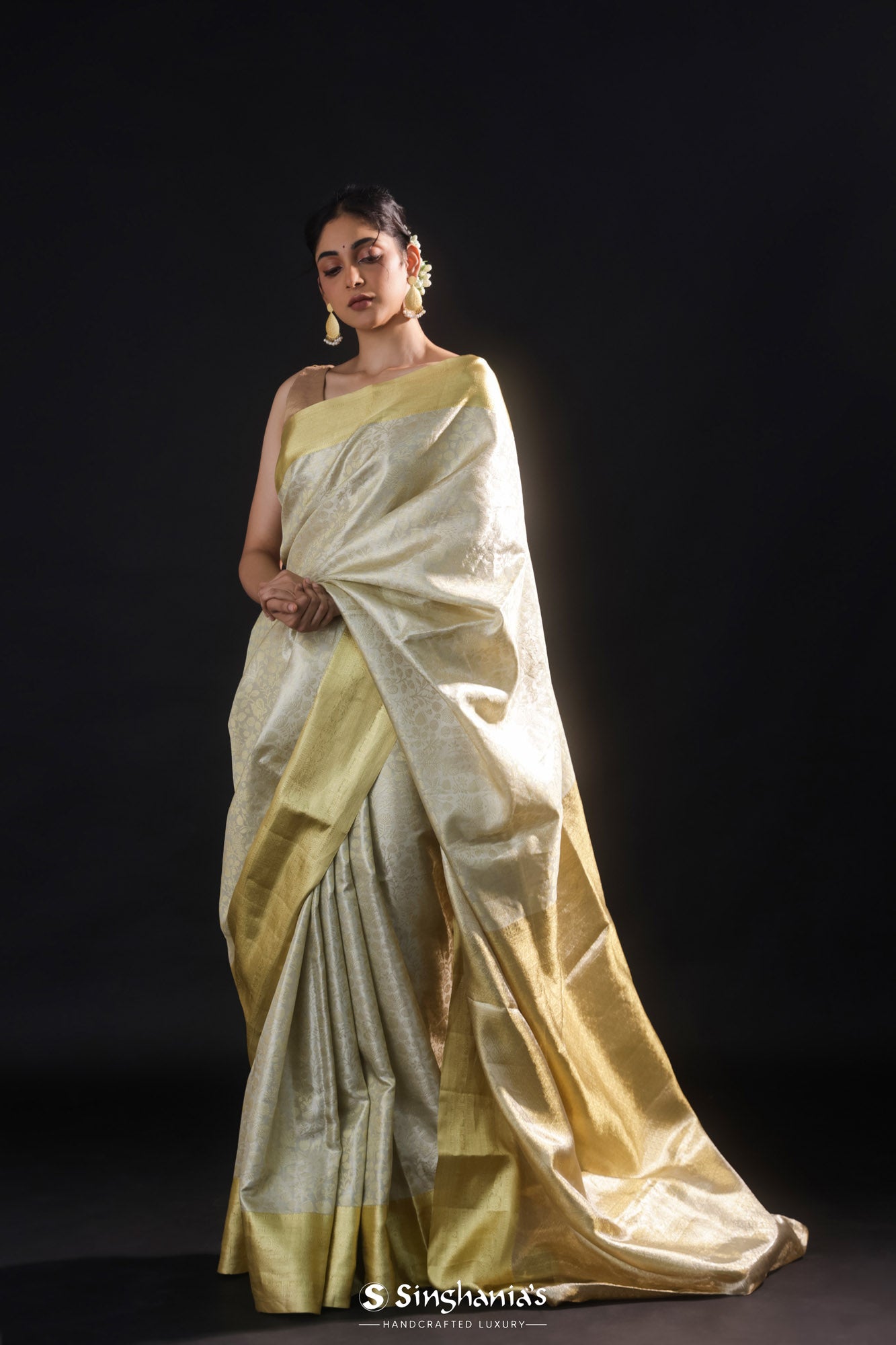 Pastel Off-White Tissue Kanjivaram Silk Saree With Jaal Weaving