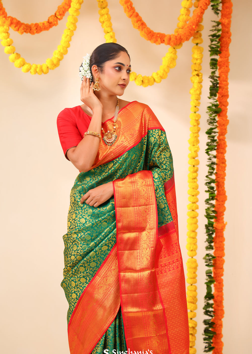Cadmium Green Kanjivaram Silk Saree With Floral Jaal Design