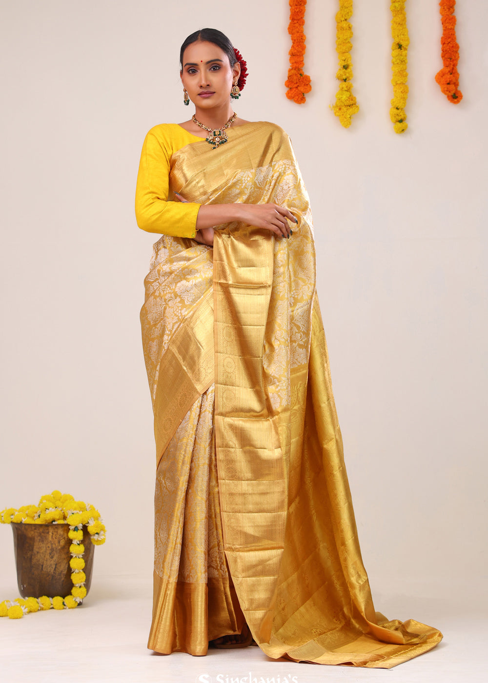Light Gold Floral Jaal Kanjivaram Silk Saree
