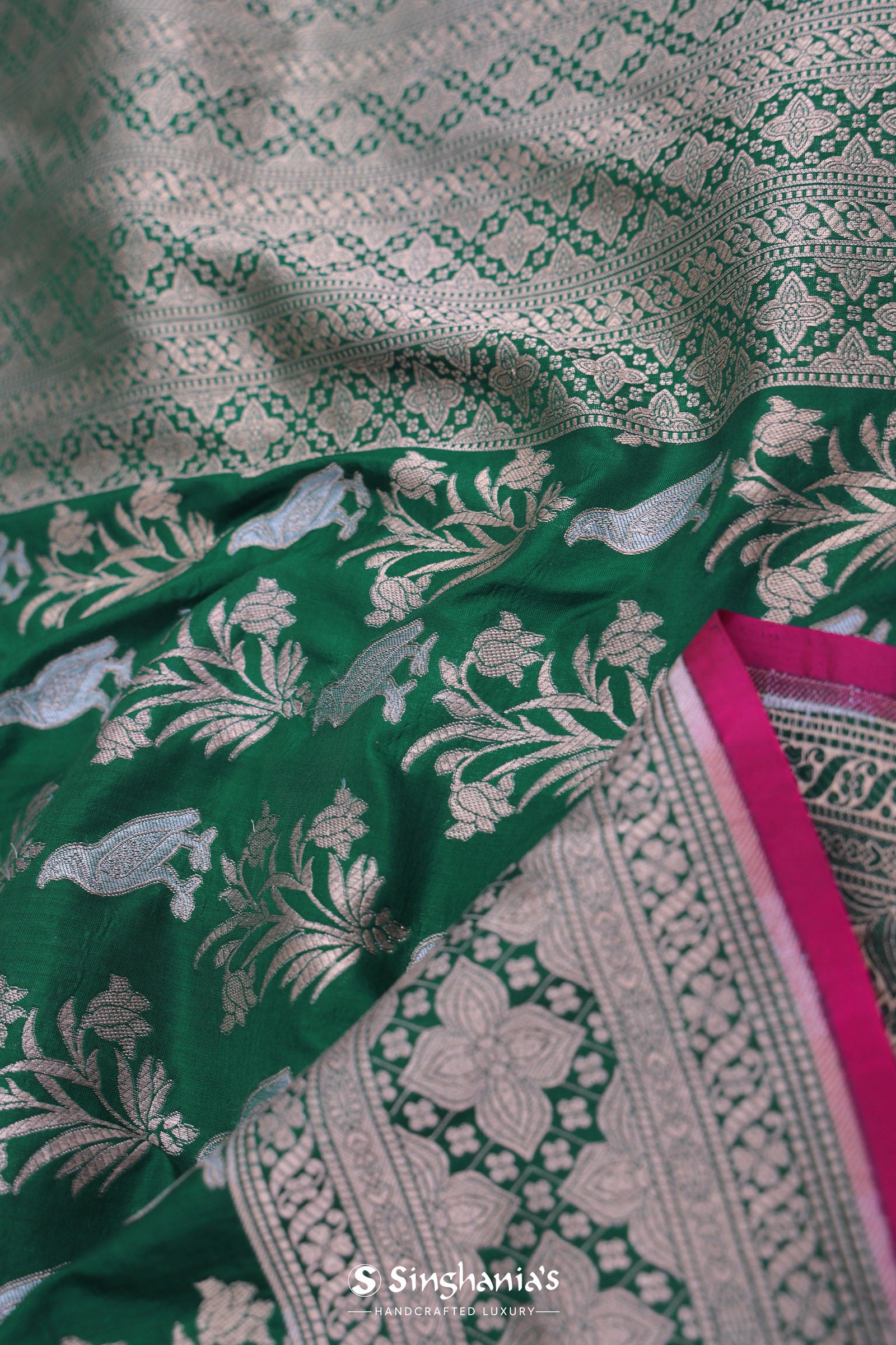 Green Banarasi Saree With Edge Contrast Gold Zari Border
