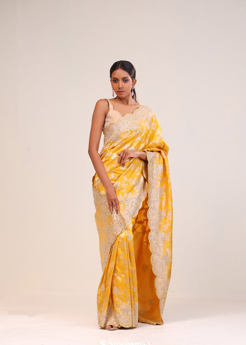  <img> Languid Lavender Organza Handcrafted Saree