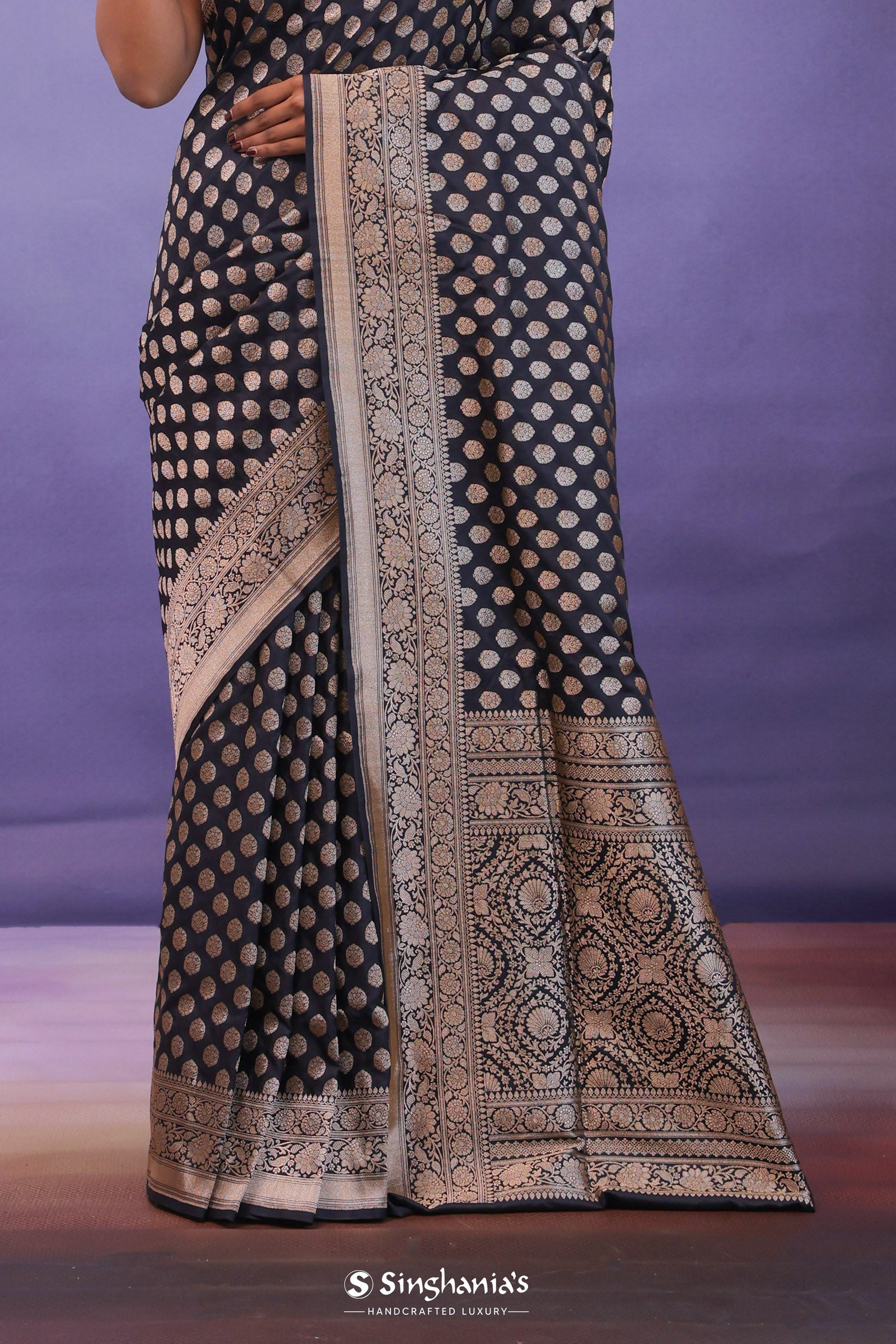 Black Banarasi Silk Saree Gold Zari Border And Butti'S