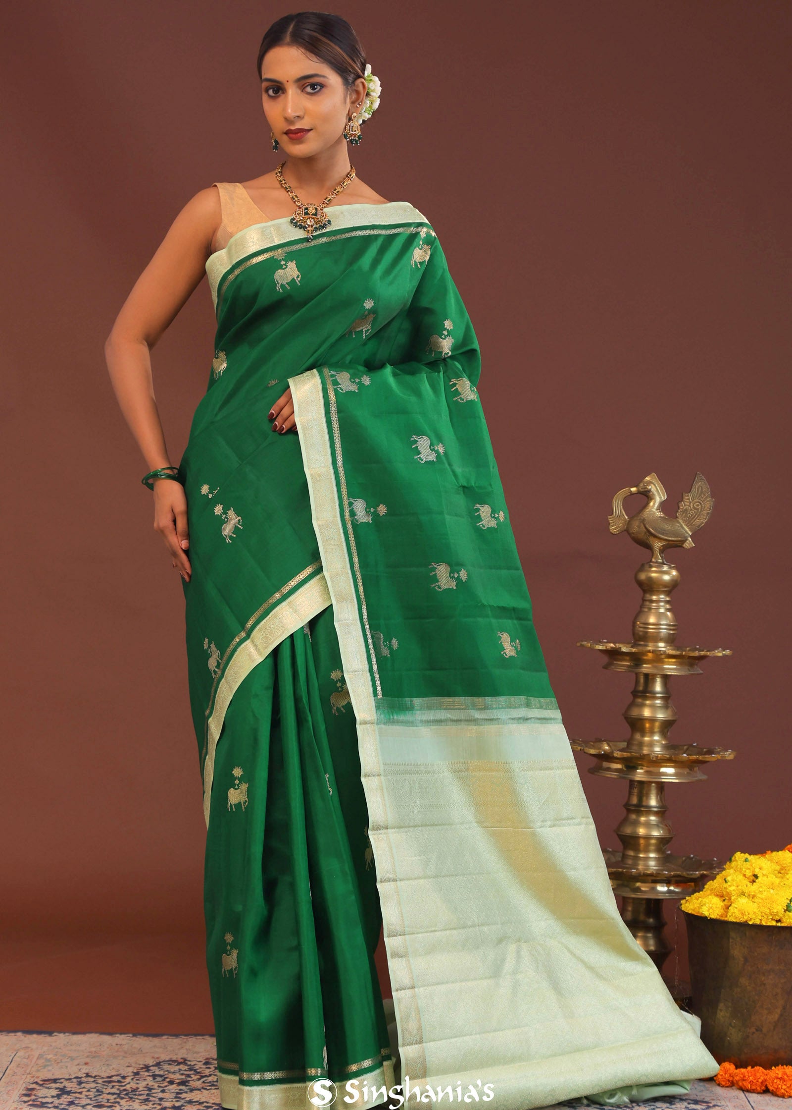 Bottle Green Kanjivaram Saree With Pistachio Border