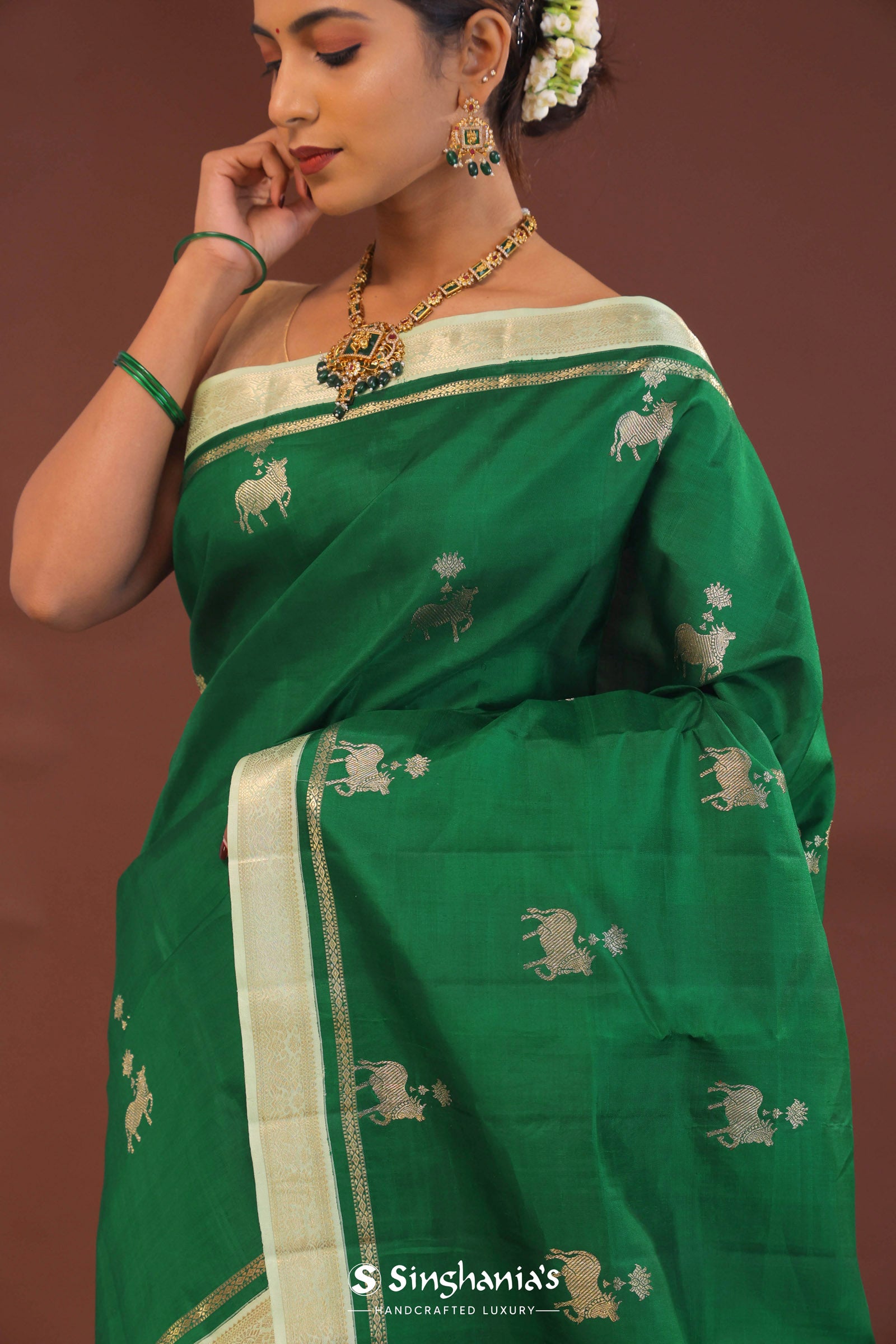 Bottle Green Kanjivaram Saree With Pistachio Border