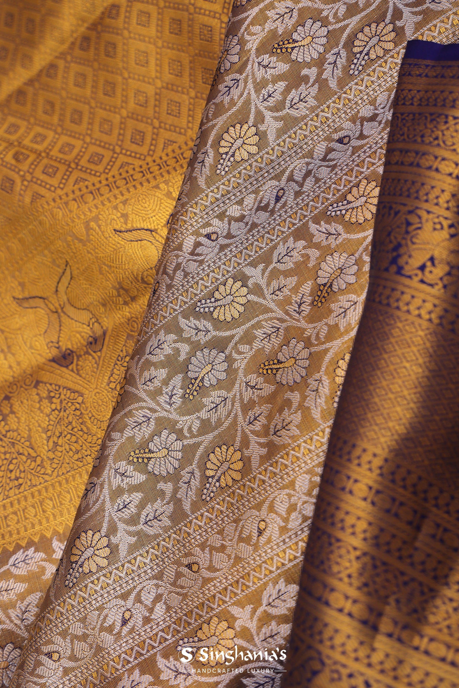 Deep Violet Kanjivaram Saree With Gold Zari Border