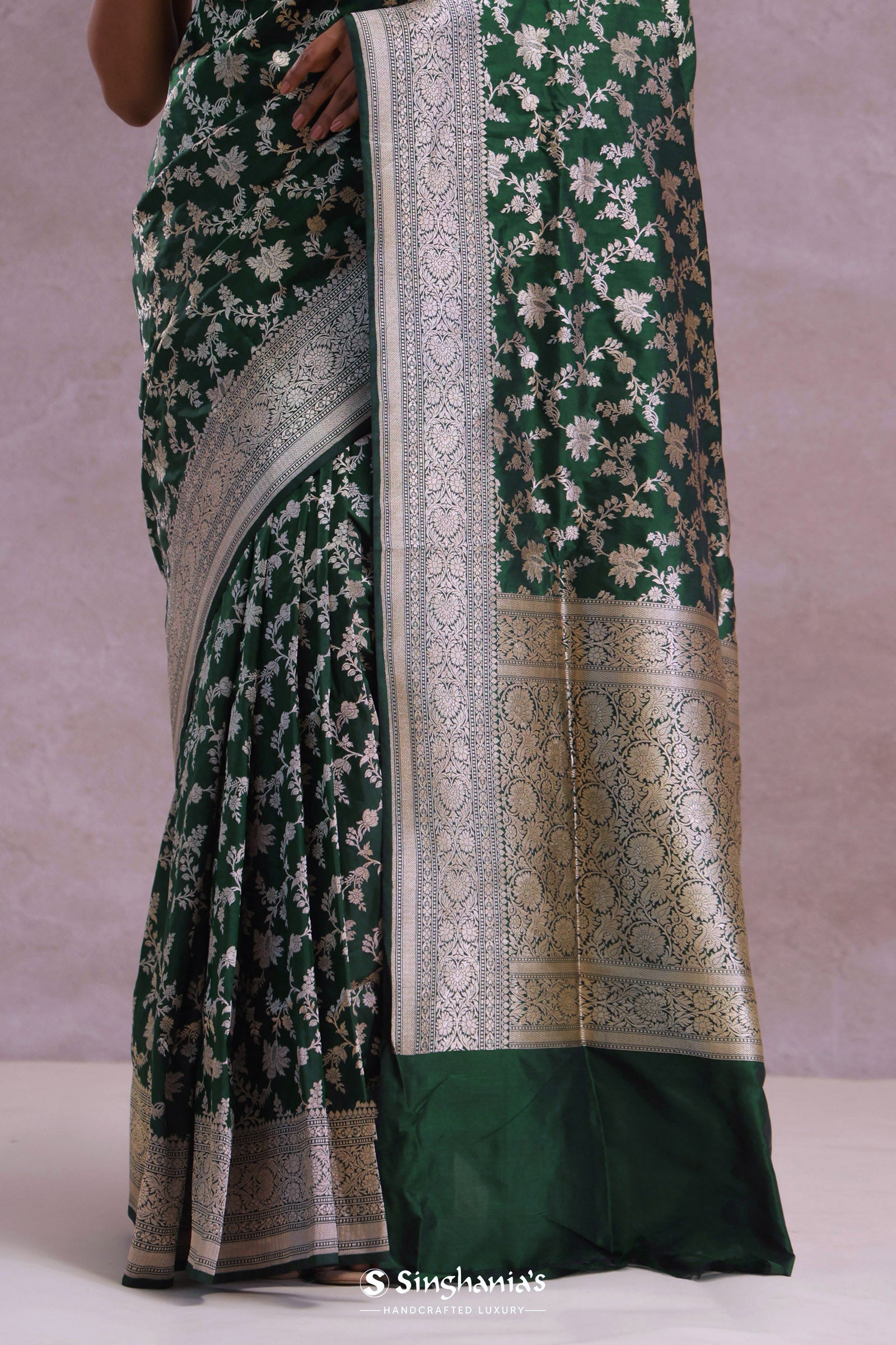 Dark Green Banarasi Silk Saree With Contrast Border