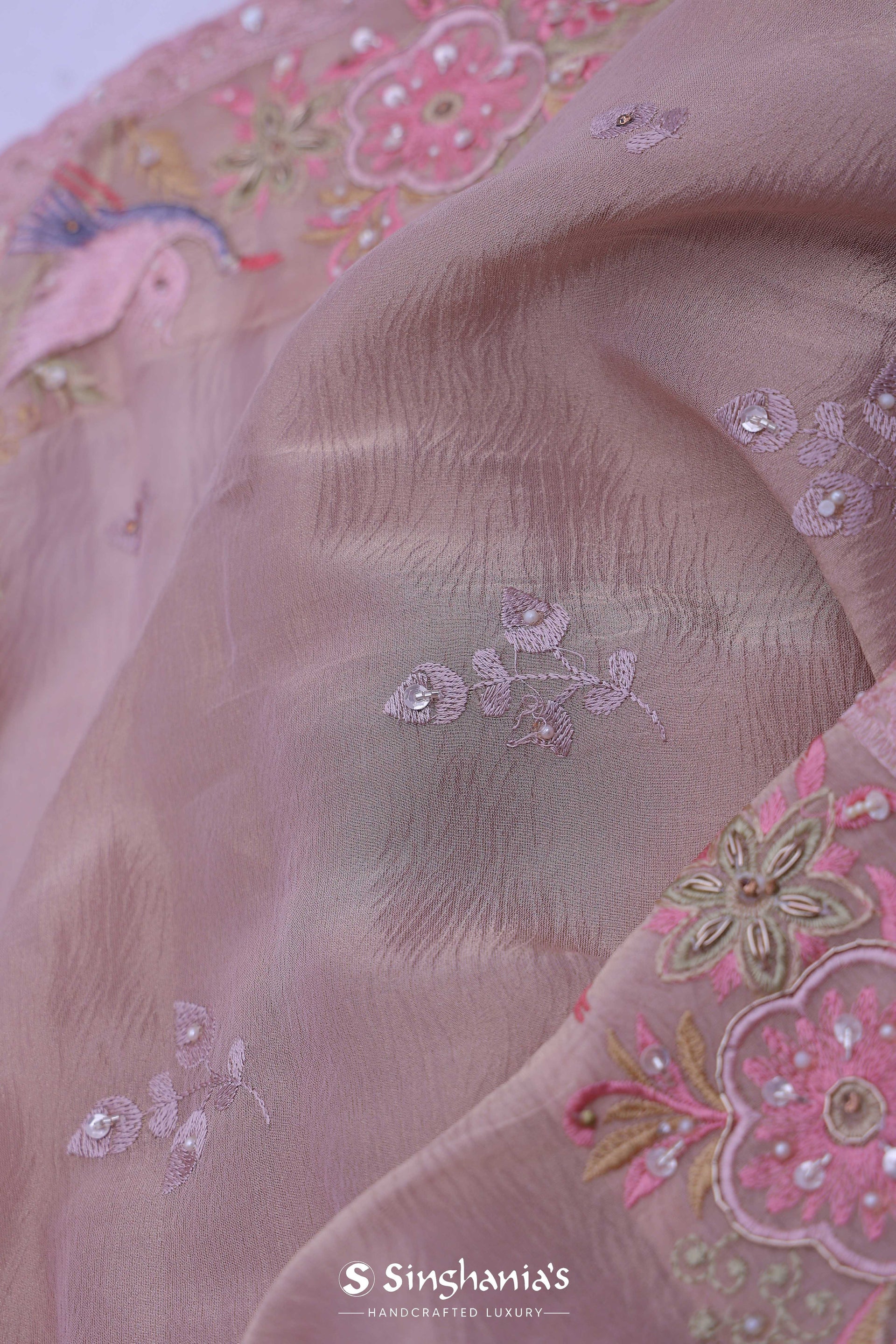<img> Pastel Pink Crushed Tissue Saree With Scallop
