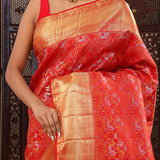 Red Kanjivaram Silk Saree With Ogee Shapes