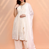 Off-White Georgette Thread Embroidered Kurta Set