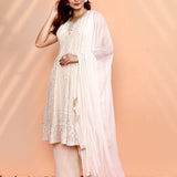 Off-White Georgette Thread Embroidered Kurta Set