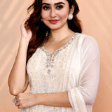 Off-White Georgette Thread Embroidered Kurta Set
