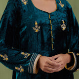 Emerald Green Velvet Straight Kurta Set And Pant With Gotta Dupatta