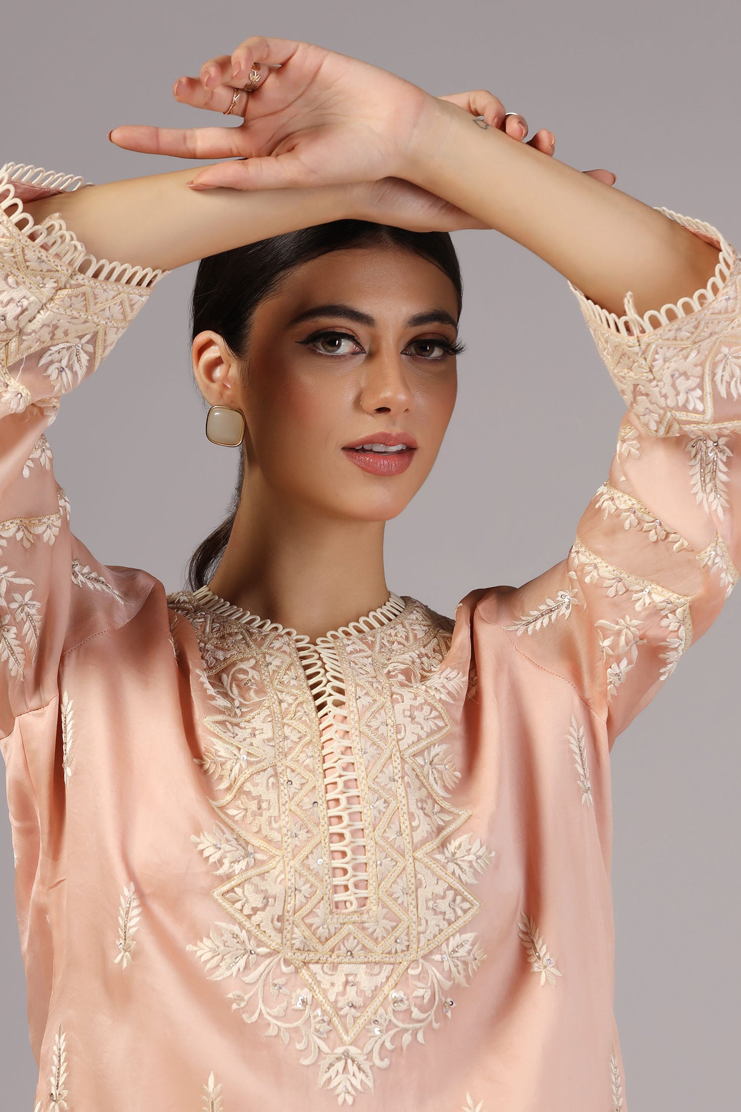 <img> Peach Pink Organza Thread Embroidered Kurti Set