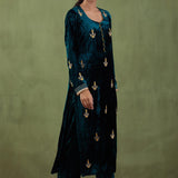 Emerald Green Velvet Straight Kurta Set And Pant With Gotta Dupatta