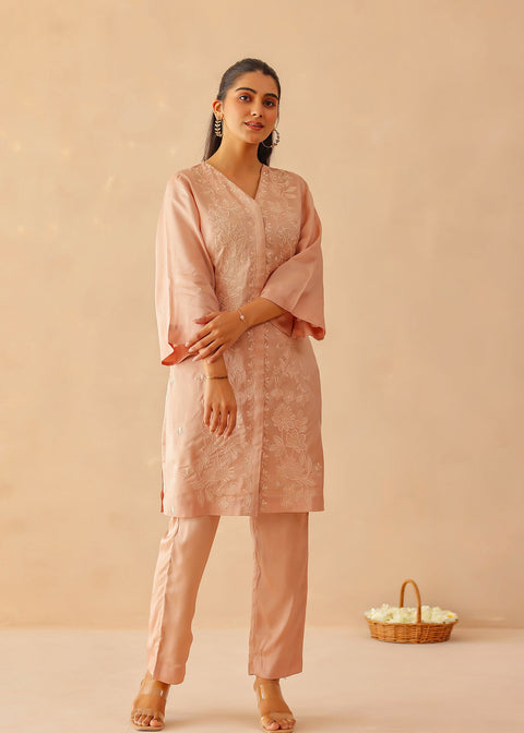 <img> Dusty Pink Russian Silk Embroidered Kurti Set