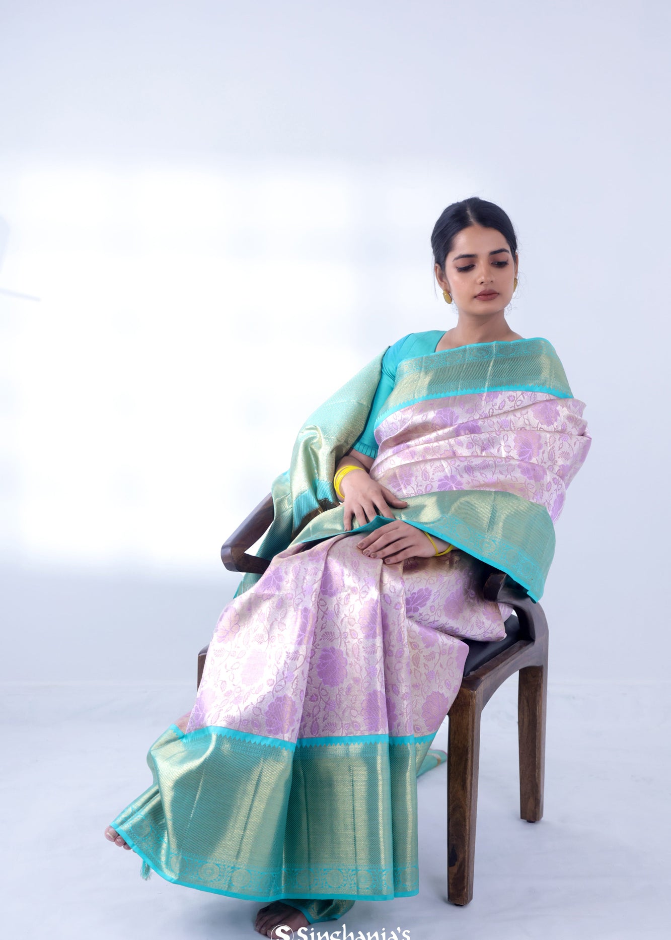 Pale Purple Kanjivaram Silk Saree With Floral Meenakari Weaving