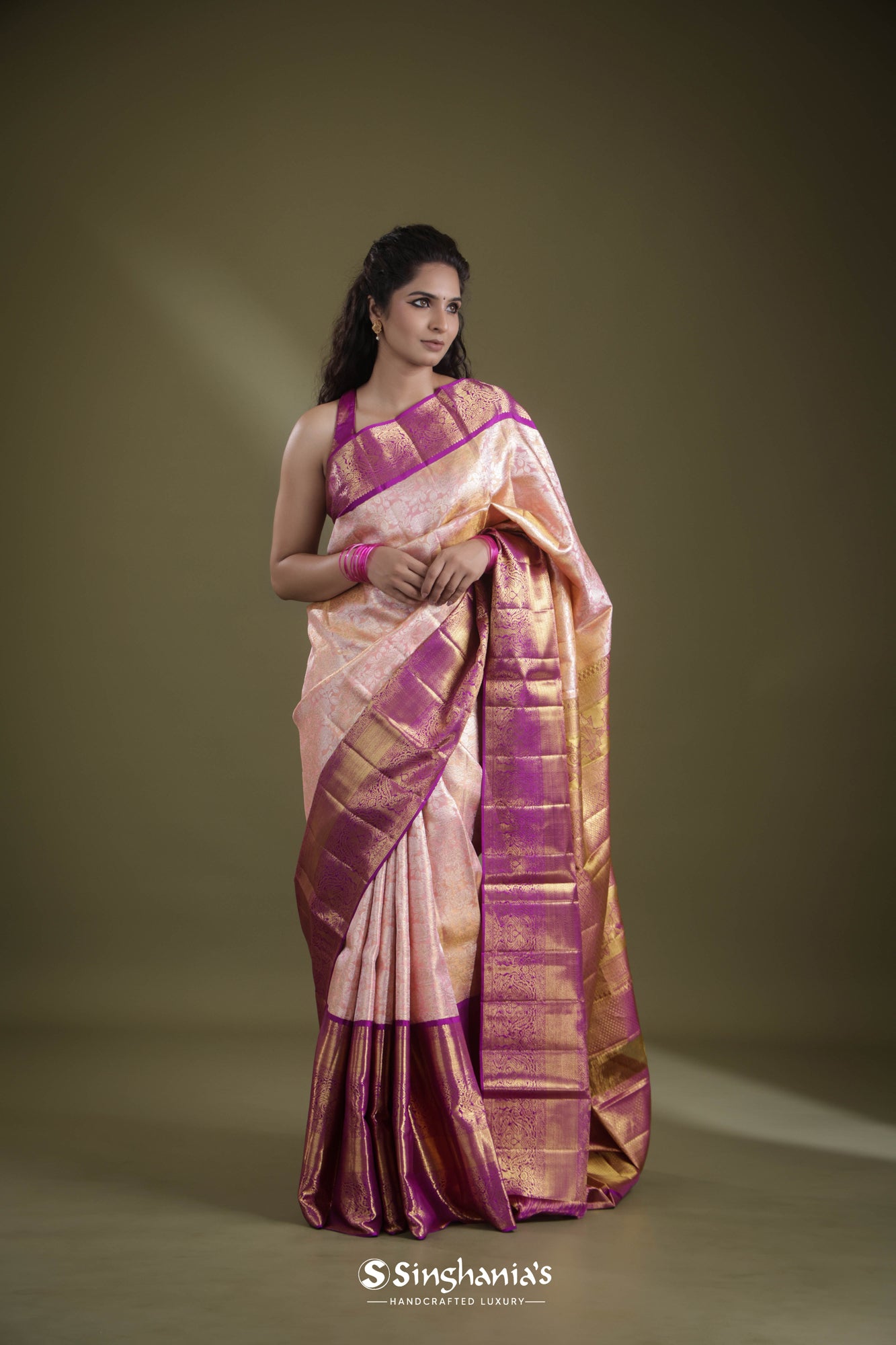 Spanish Pink Kanjivaram Silk Saree With Floarl Jaal Weaving