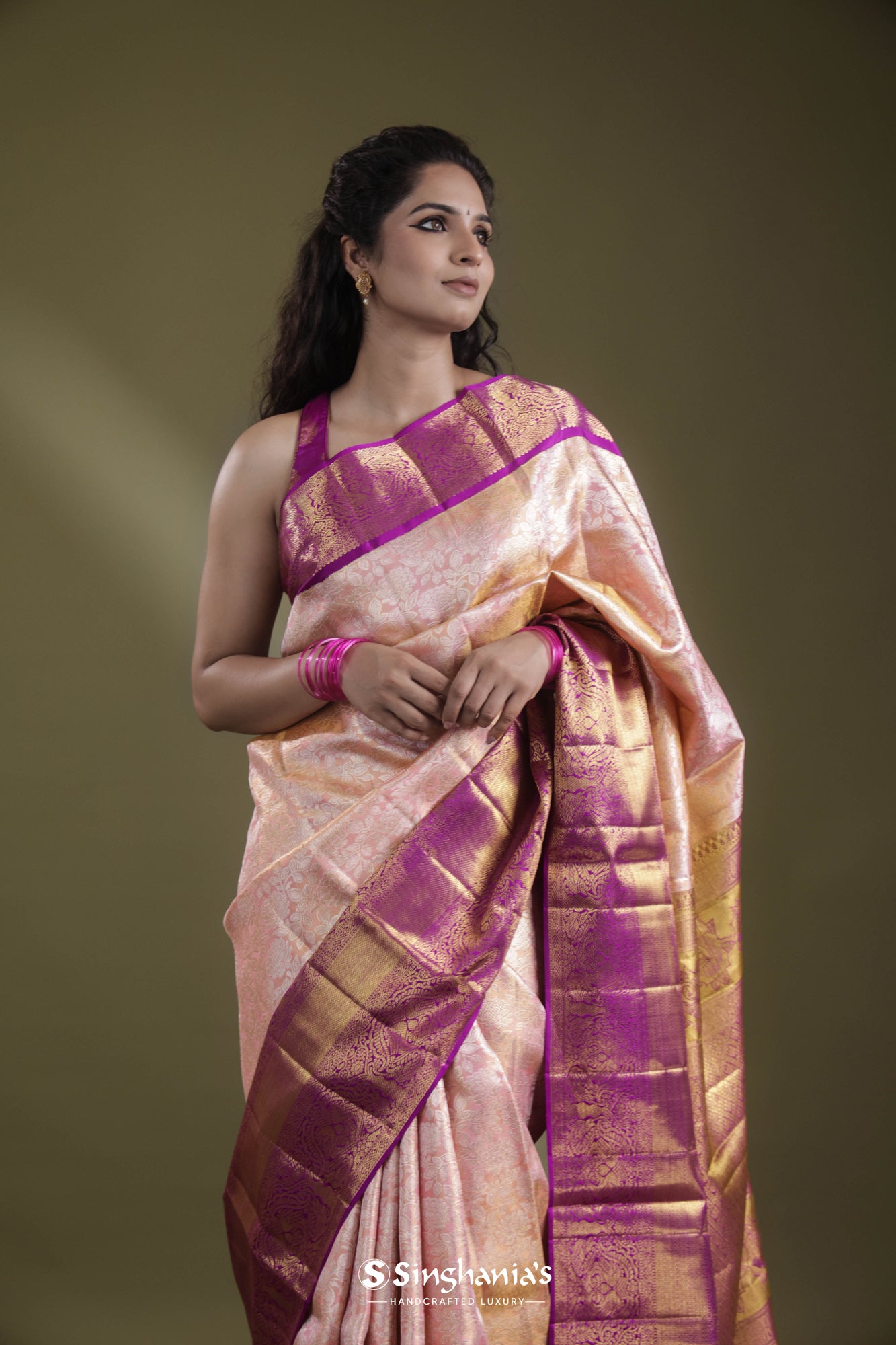 Spanish Pink Kanjivaram Silk Saree With Floarl Jaal Weaving