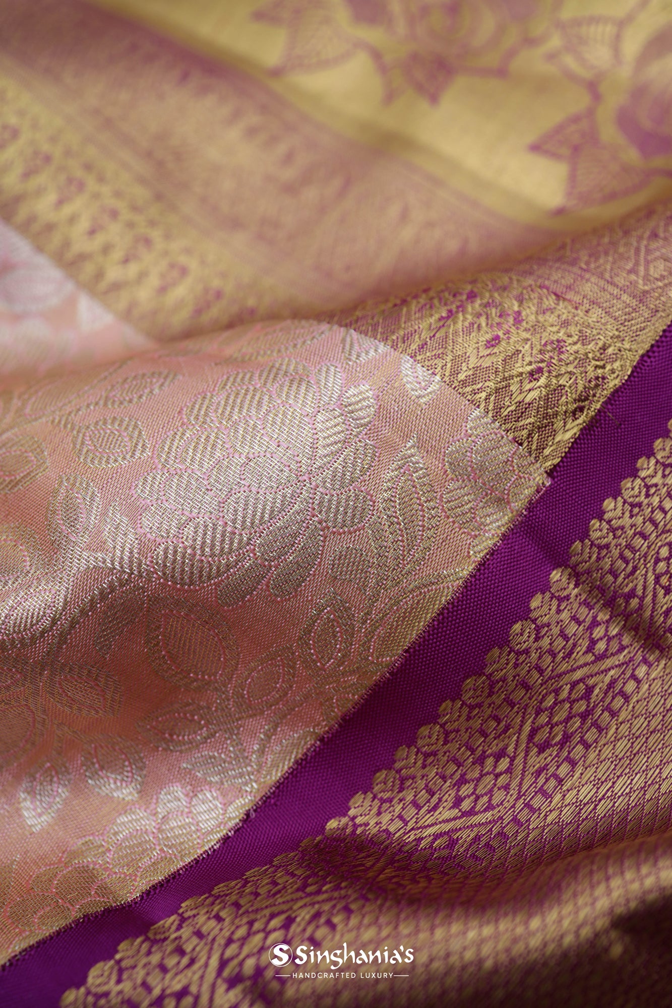 Spanish Pink Kanjivaram Silk Saree With Floarl Jaal Weaving