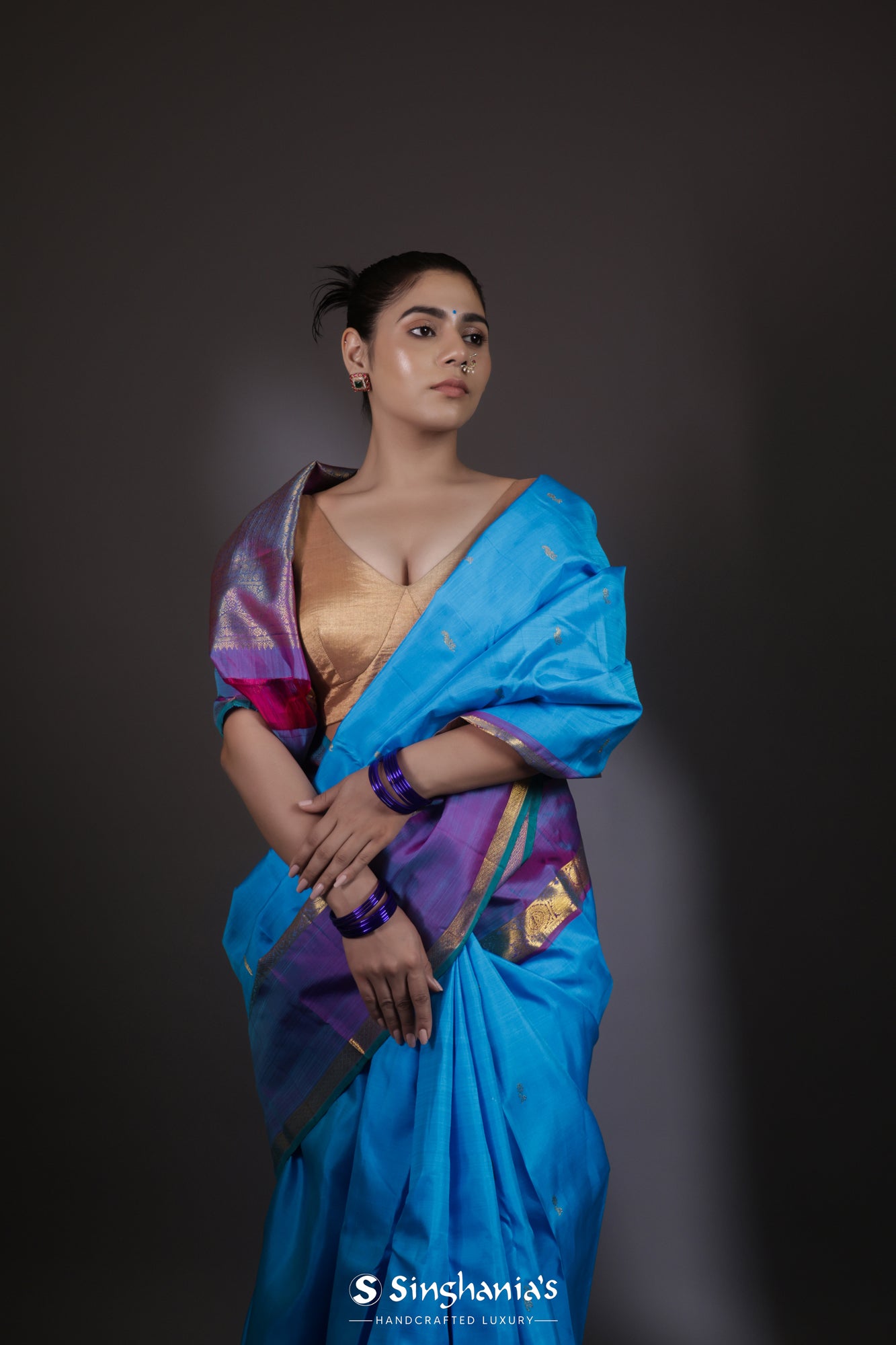 Chlorine Blue Kanjivaram Silk Saree With Floral Buttis Weaving