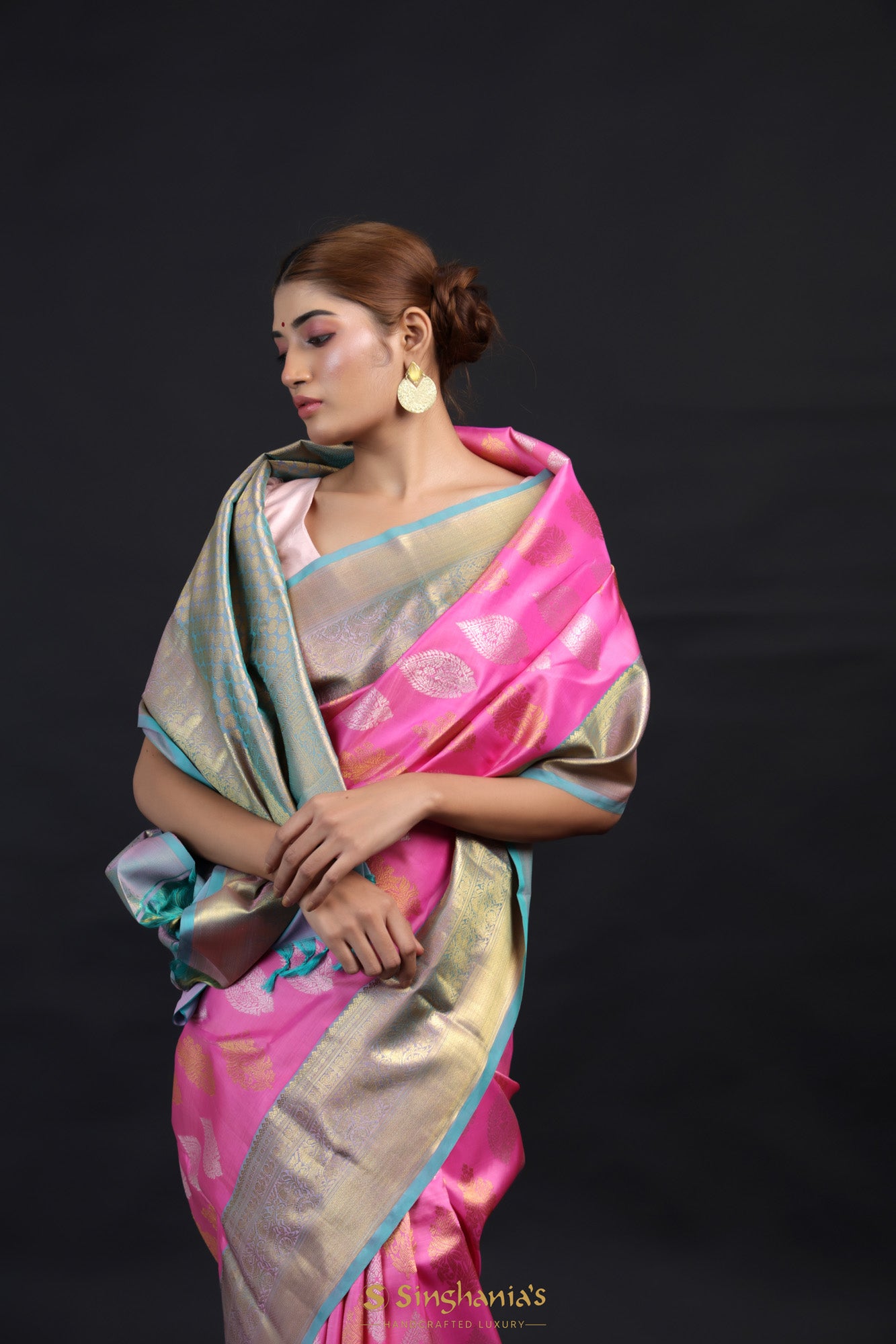 Neon Pink Kanjivaram Silk Saree With Floral Buttas Weaving