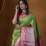 Kelly Green Kanjivaram Silk Saree With Floral Jaal Design