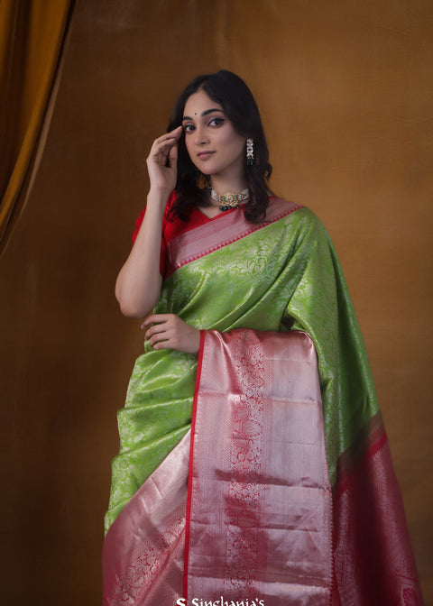Kelly Green Kanjivaram Silk Saree With Floral Jaal Design