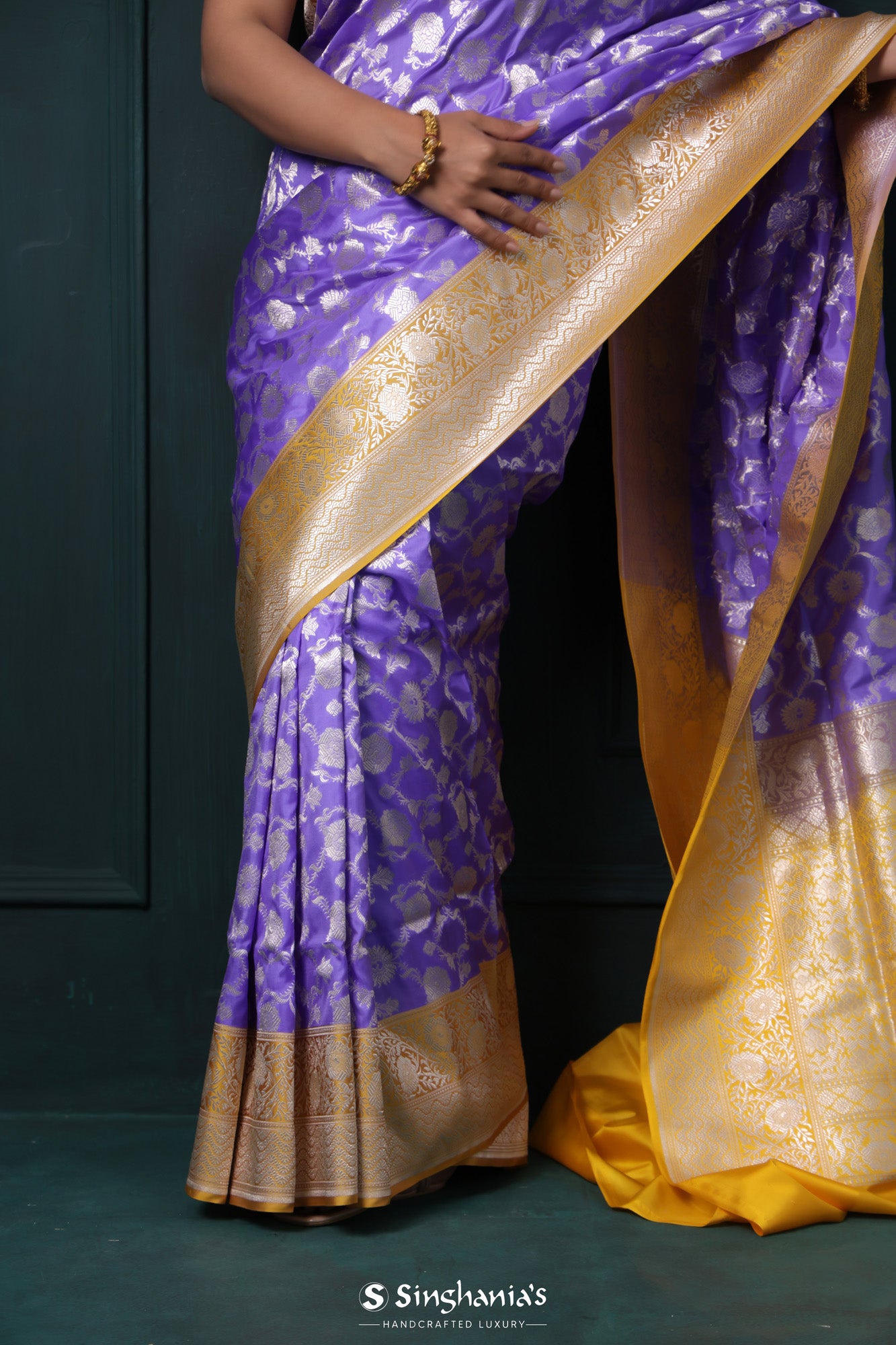 Medium Purple Banarasi Silk Saree With Floral Jaal Pattern