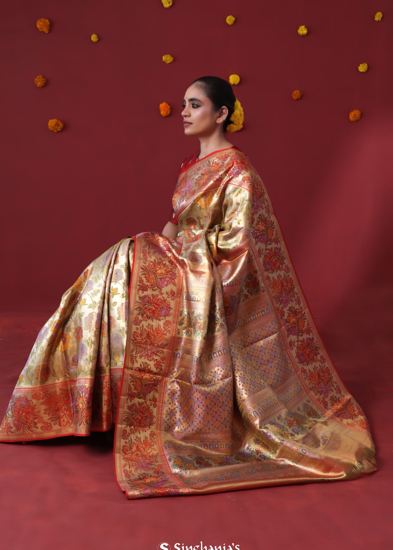 Vegas Gold Tissue Kanjivaram Saree With Floral Jaal Weaving