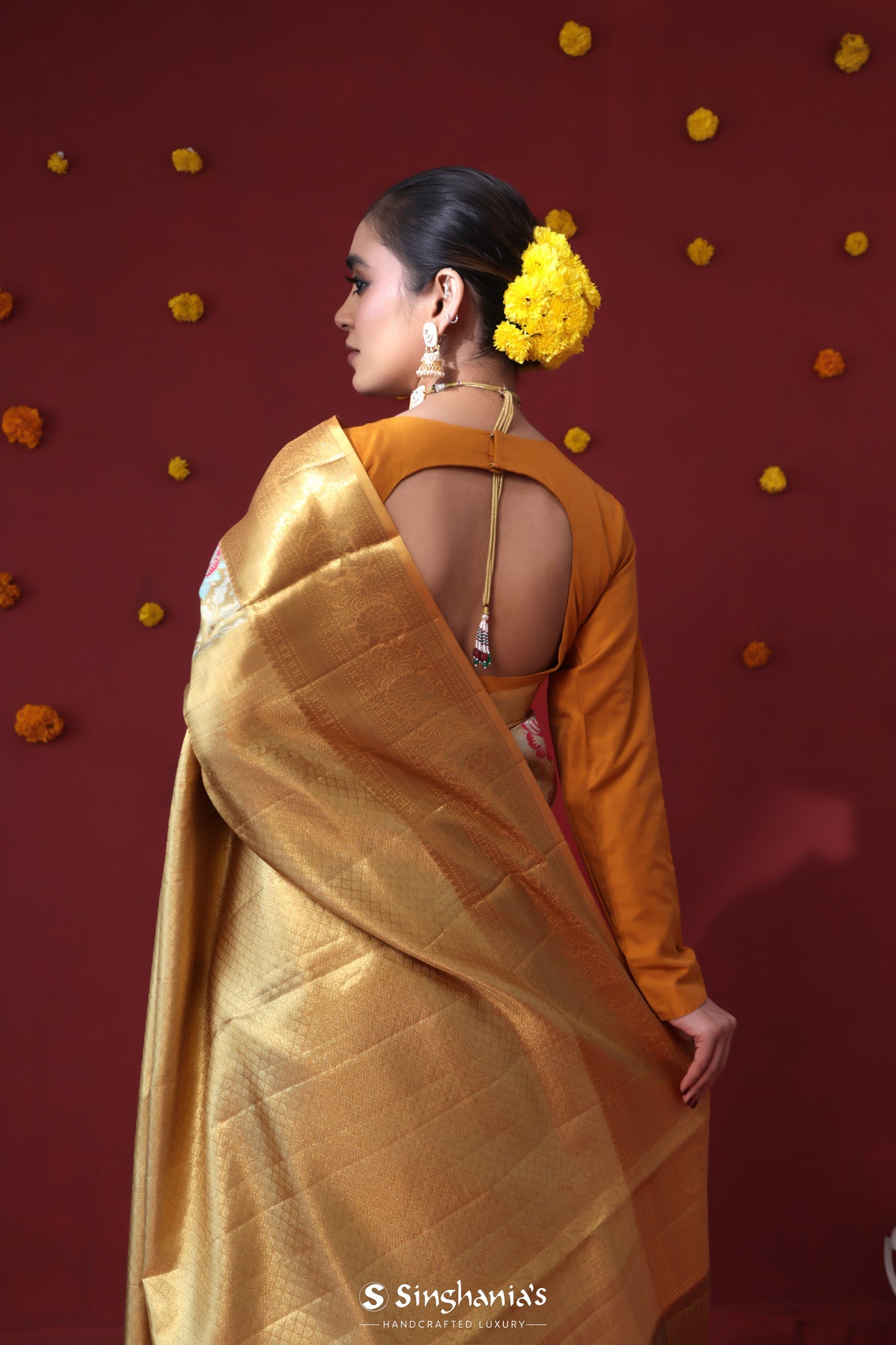 Green Gold Tissue Kanjivaram Saree With Floral Jaal Weaving