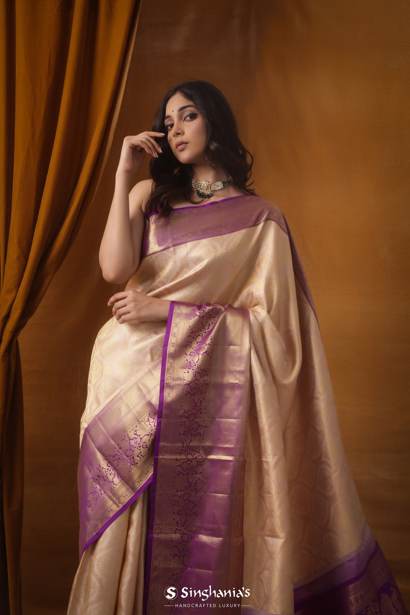 Almond Peach Kanjivaram Silk Saree With Floral Jaal Weaving
